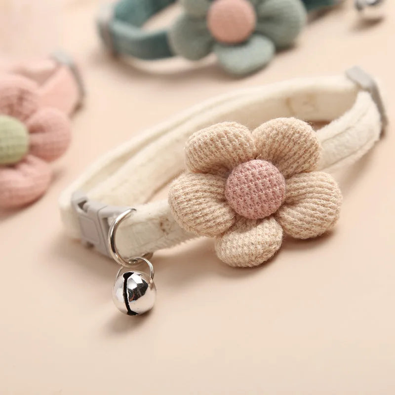 Adjustable Flower Buckle Cat Collar